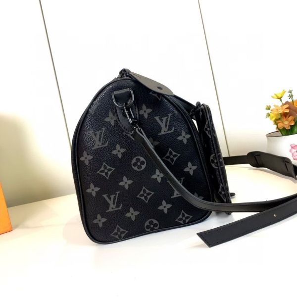 標誌性造的型與經典的 Monogram帆布 