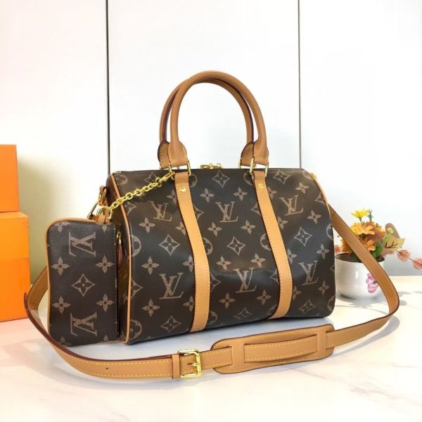 標誌性造的型與經典的 Monogram帆布 