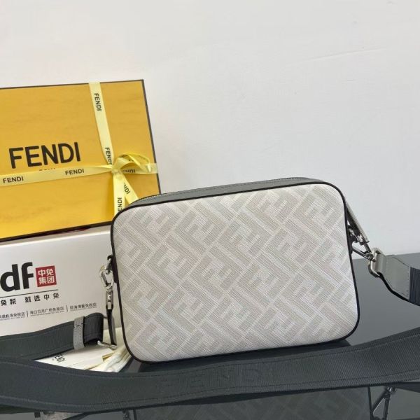 Fendi芬迪 經典復古相機包 