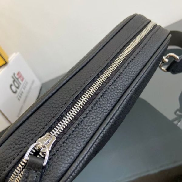 Fendi芬迪 經典復古相機包 