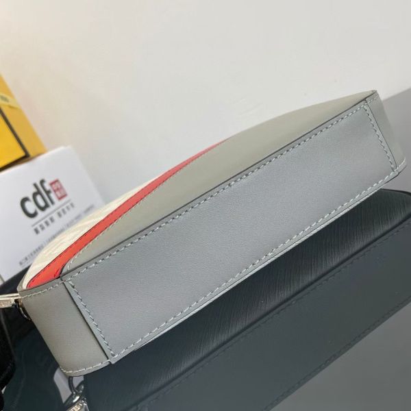 Fendi芬迪 經典復古相機包 