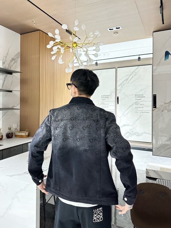 迪奧25早春新款水洗字母牛仔外套 