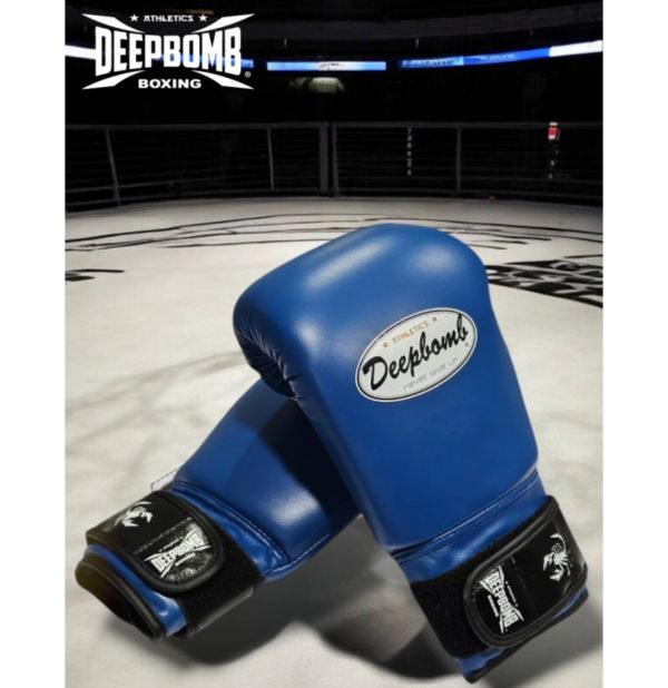 DEEPBOMB 閃電拳擊手套-藍 拳套推薦,拳擊手套,高cp值,新手拳套,拳套挑選,保護性好,DEEPBOMB,耐用,手感好,品質保證,拳套清潔,藍色拳套