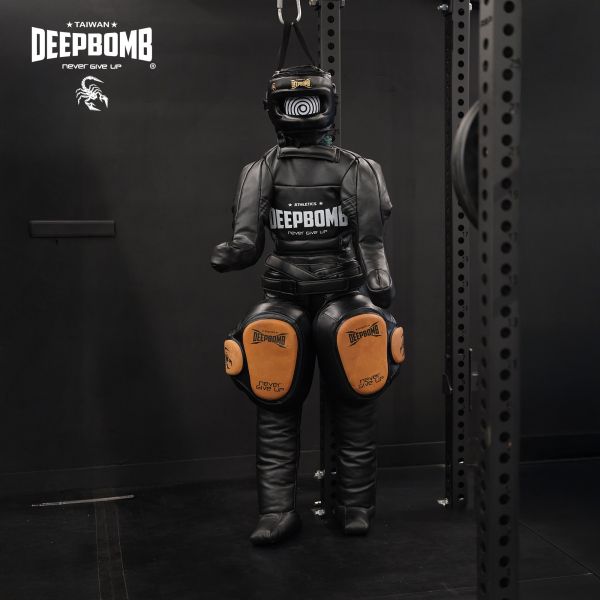 DEEPBOMB大腿靶 古川小夫,大腿靶推薦,大腿靶,格鬥用品,泰拳腿靶,泰拳靶具,泰拳用品,泰拳,腿靶,腳靶,教學用具,MMASHOP,拳擊