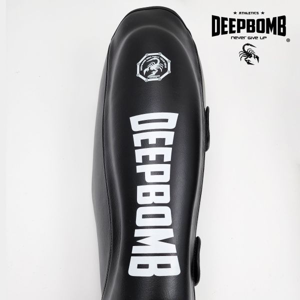 DEEPBOMB Shin Guard-black/white 