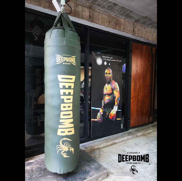 DEEPBOMB Punching Bag-army green/gold DEEPBOMB punching bag, premium punching bag, microfiber leather punching bag, realistic punching experience, high-density cotton filling, even weight distribution, durable punching bag, antibacterial 