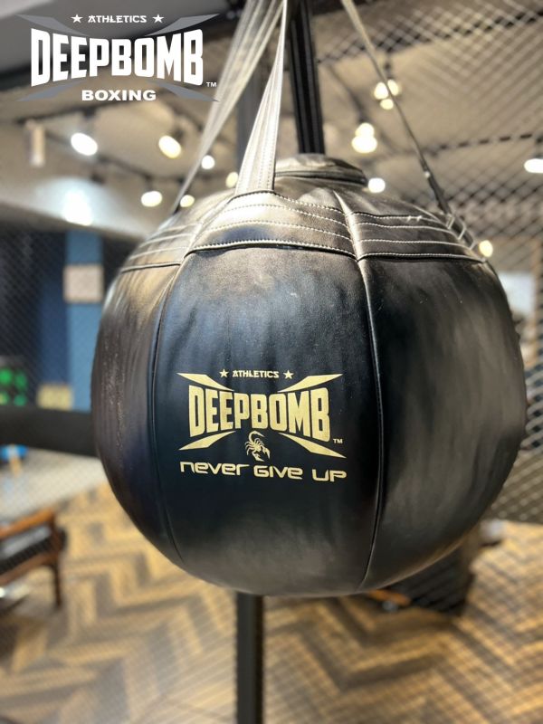 DEEPBOMB ROUND PUNCHING BAG-black/gold DEEPBOMB round punching bag, uppercut training, boxing training tools, professional punching bag, boxing training equipment, durable punching bag, buy punching bag, recommended punching bag, punching 