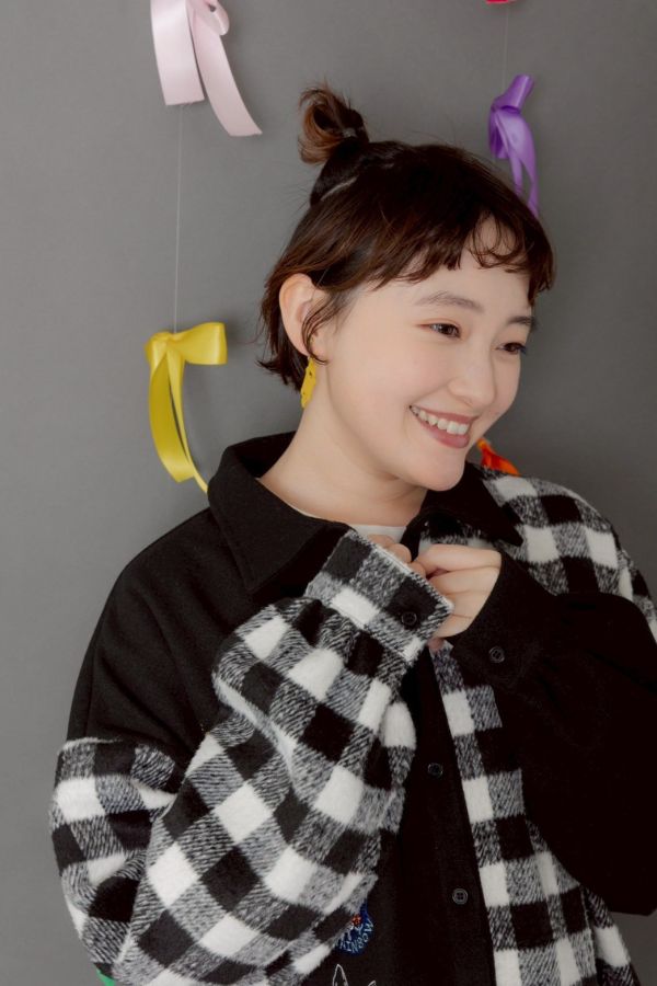 塗鴉刺繡格子拼接襯衫 