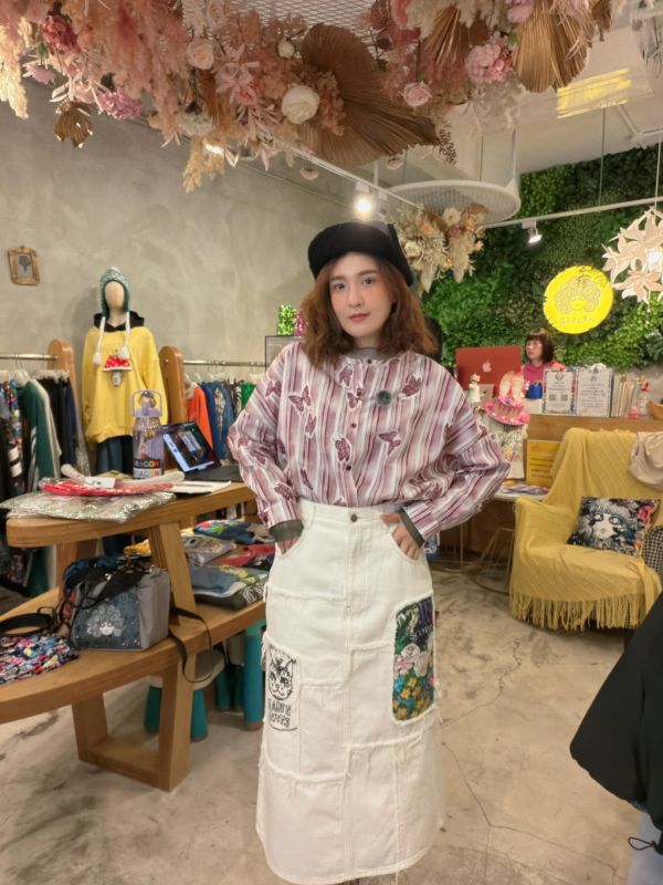 直條蝴蝶立領襯衫 