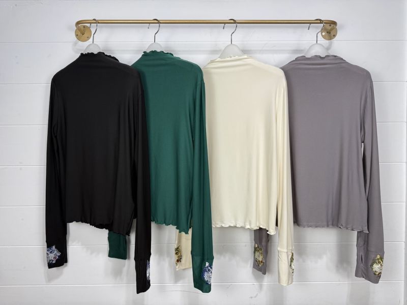 手袖貓咪刺繡內搭衣 