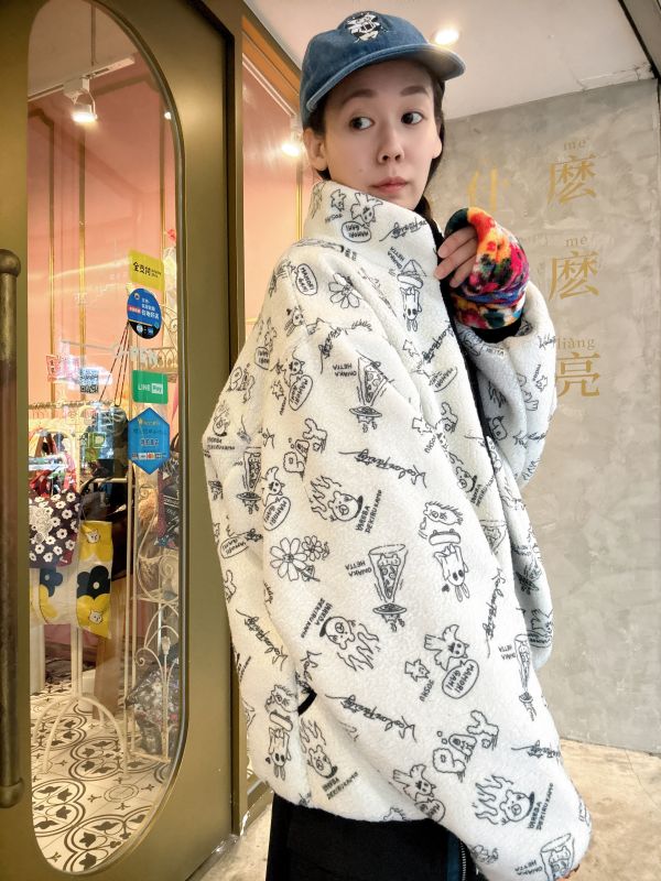 滿版塗鴉泰迪毛外套 