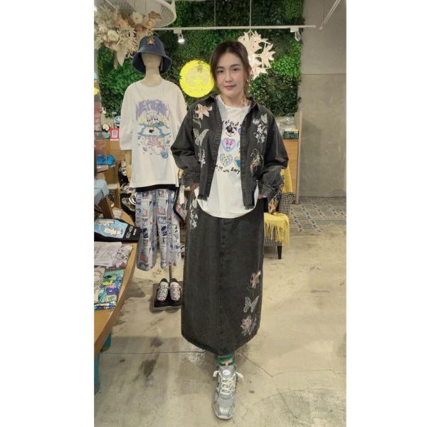 花朵刺繡毛邊襯衫 