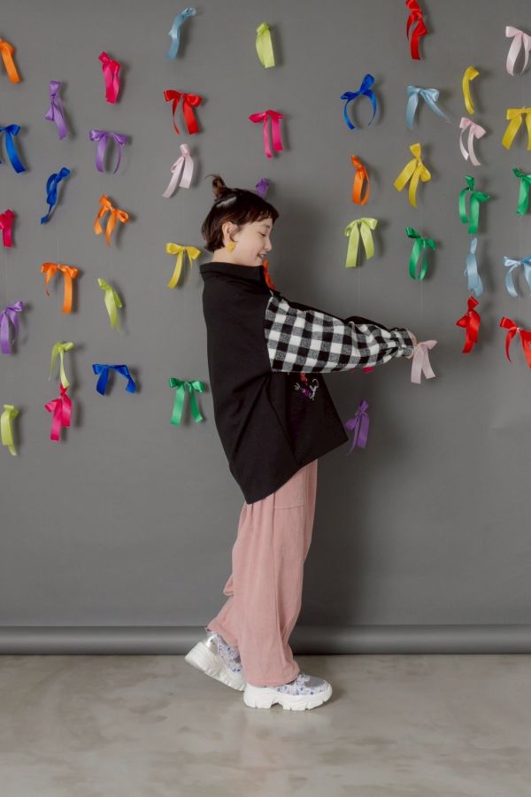 塗鴉刺繡格子拼接襯衫 