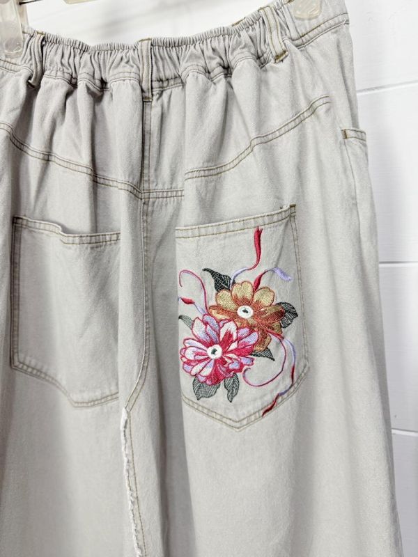 花朵刺繡牛仔裙 