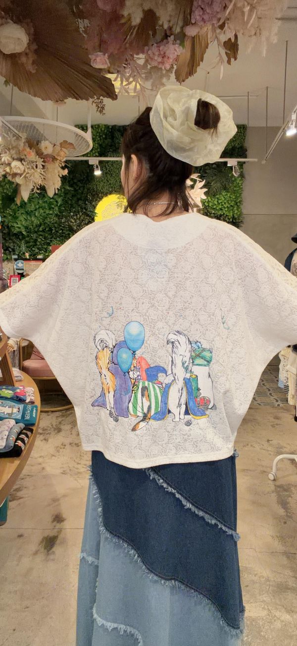 貓咪玫瑰花紋上衣 