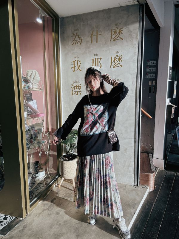 畫框袖子拉鍊款上衣 