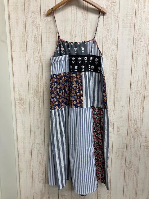 碎花條紋拼接細肩帶洋裝 