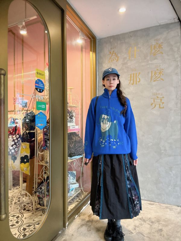 快陪我玩~巴戈滑板針織上衣 