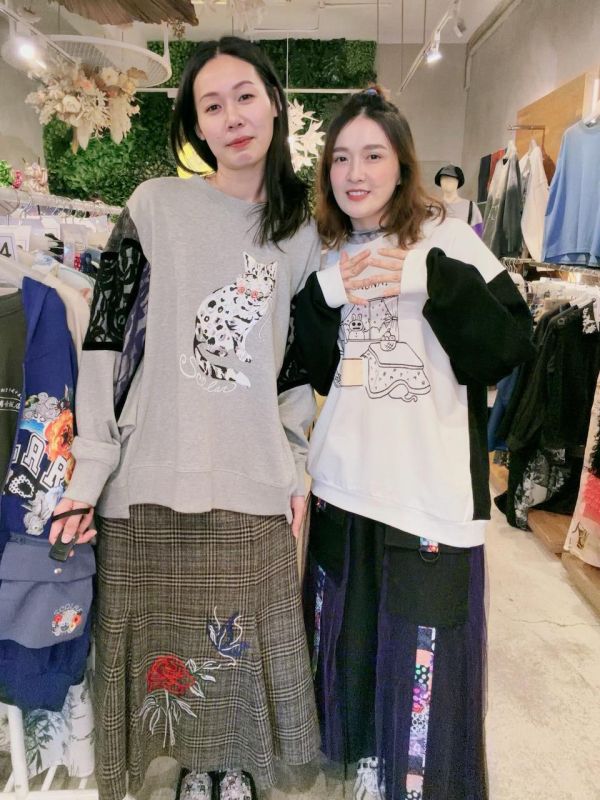 躲在暖桌的熊熊互動上衣 