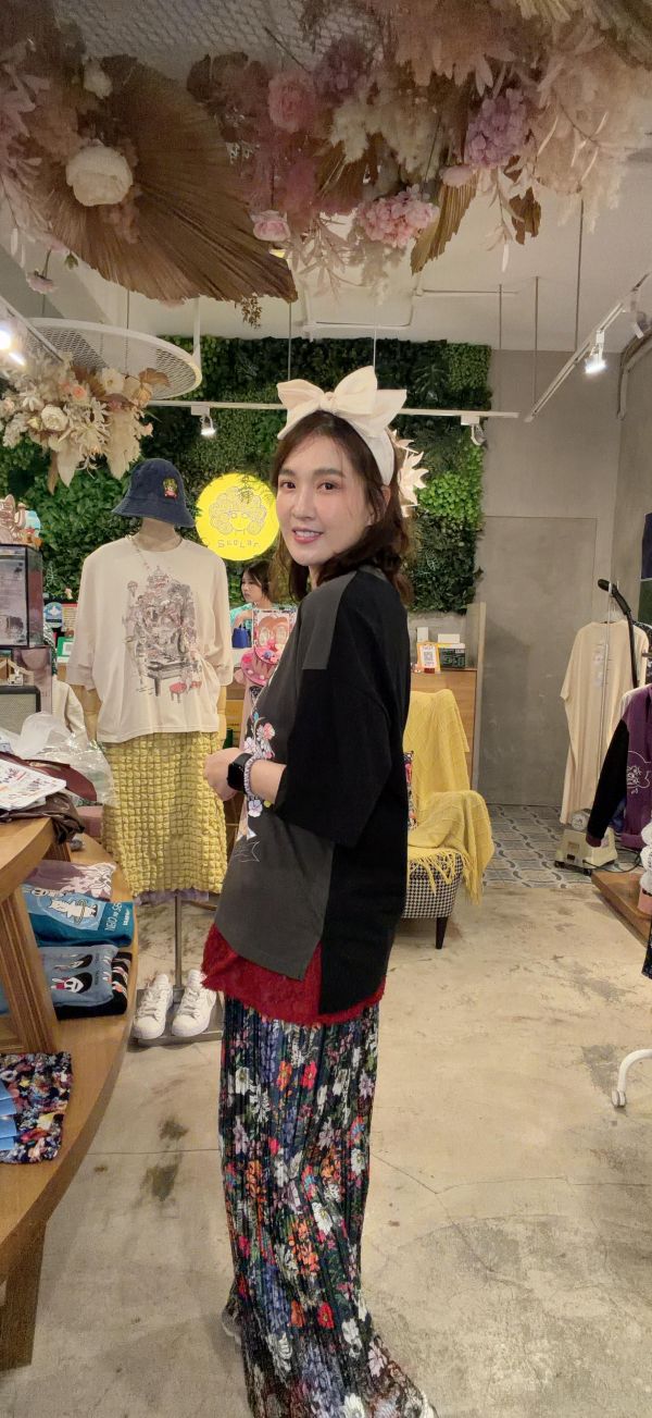 下午茶貓咪撞色上衣 