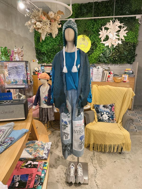 拼貼塗鴉牛仔褲 