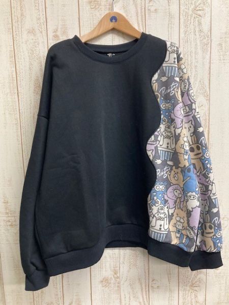 波浪造型拼接上衣 