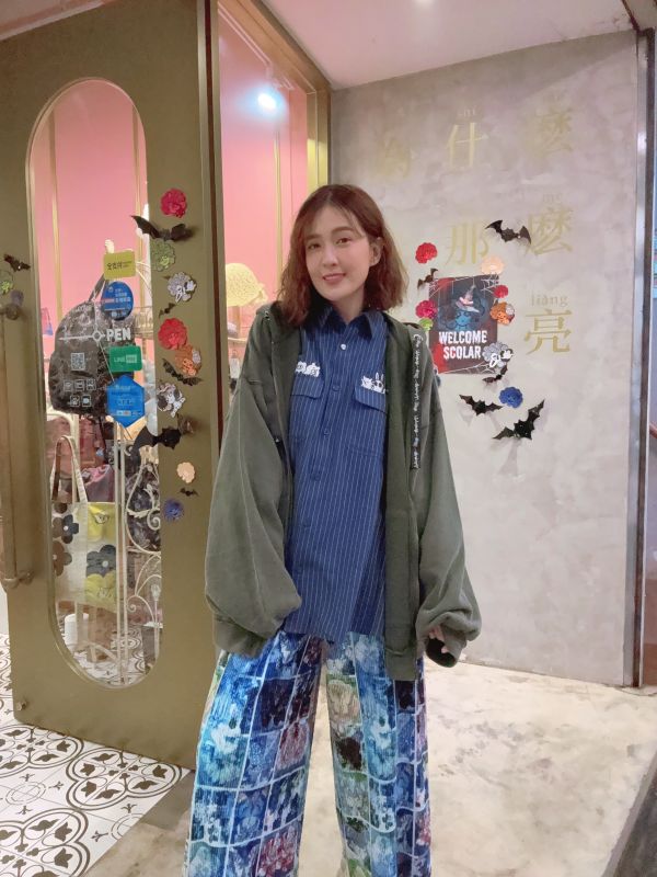 暈染小塗鴉連帽外套 