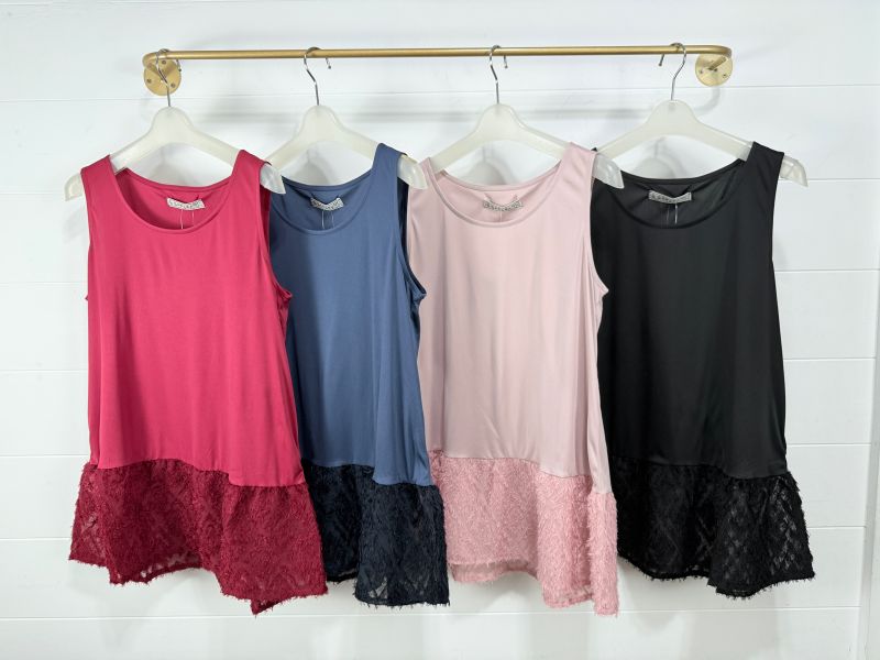 羽毛蕾絲簍空背心 