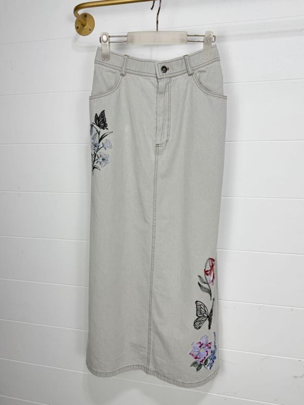 花朵刺繡牛仔裙 
