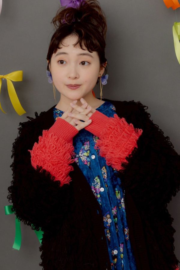 毛圈針織小花釦外罩 