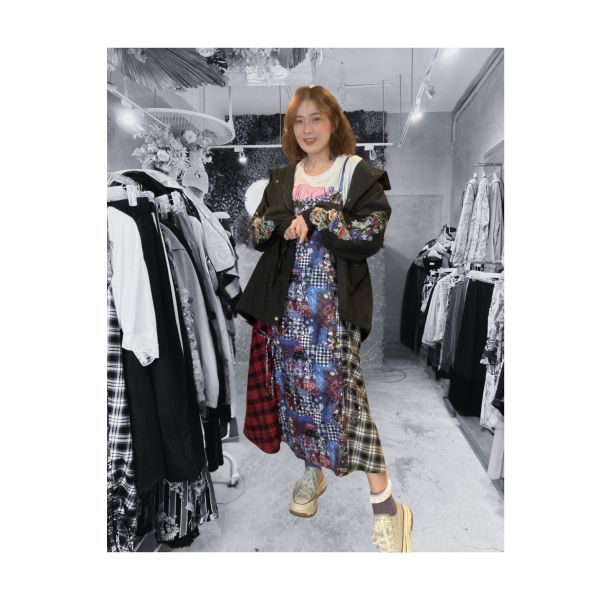 滿版塗鴉細肩帶洋裝 