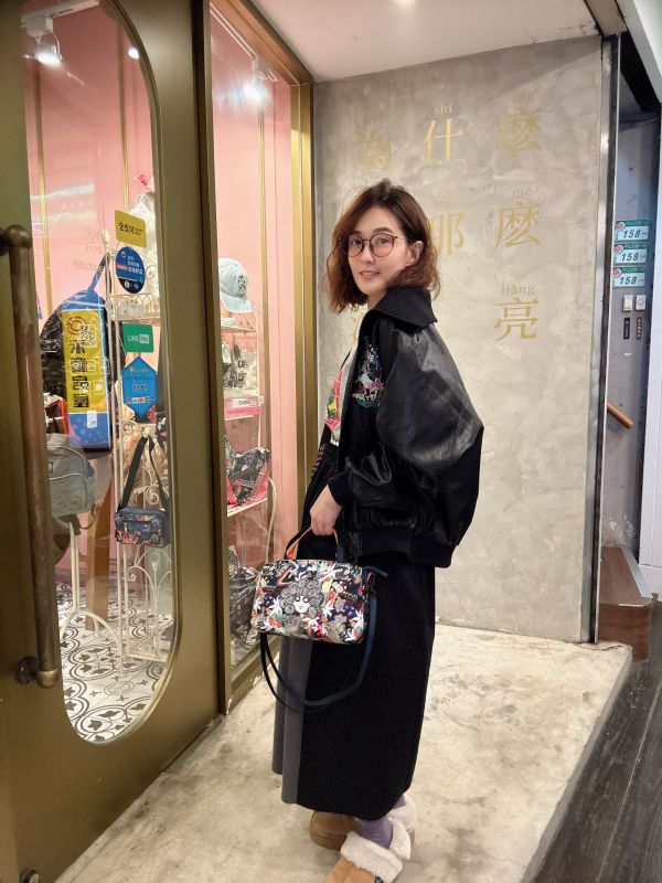 經典娃娃頭刺繡皮革外套 