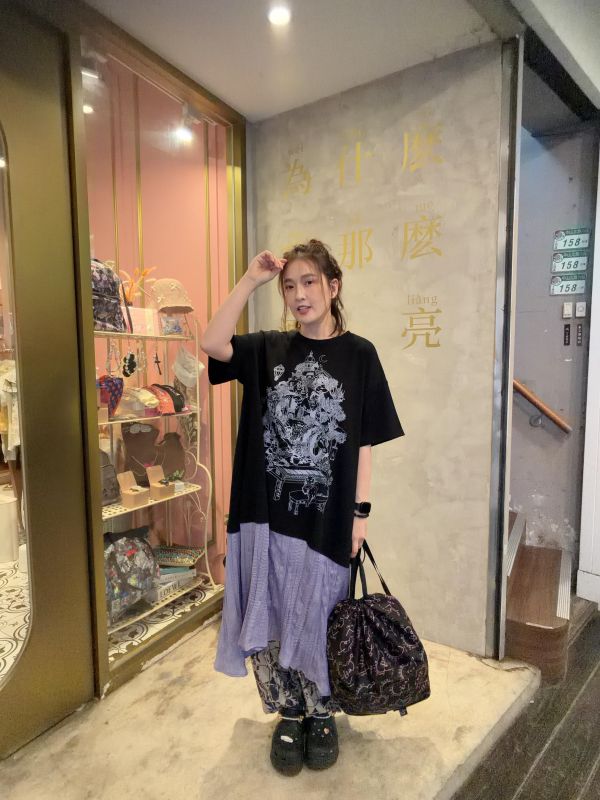 金箔貓咪鋼琴造型拼接洋裝 