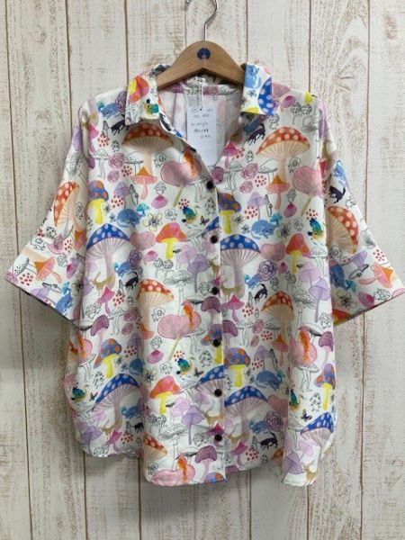 彩色蘑菇/搖滾貓咪/草莓拼布 襯衫 
