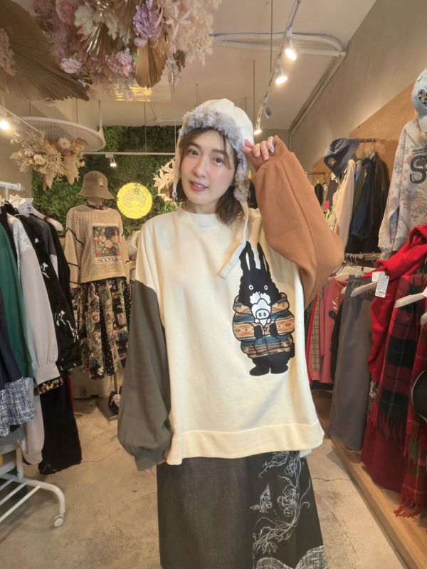 兔兔的冬裝撞袖上衣 