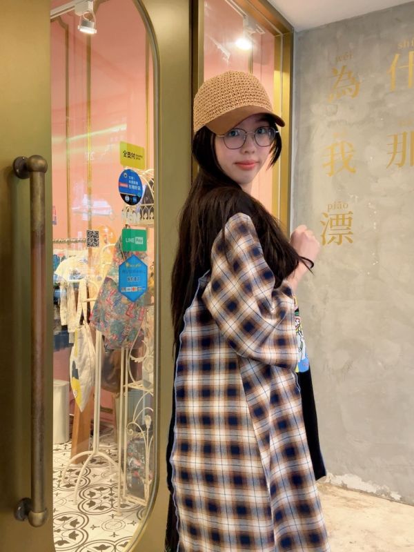 純棉彩虹拼接異材上衣 