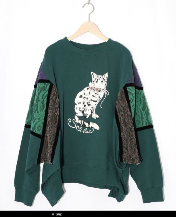 蕾絲帽貓拼接造型上衣 