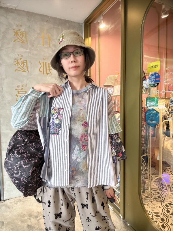 格子花朵拼接襯衫 