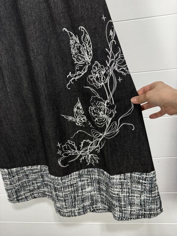 毛呢花蝶拼接裙 