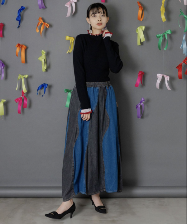 立體壓紋小花拼接牛仔裙 