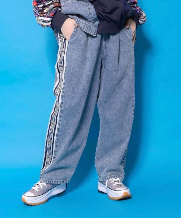 蝴蝶運動風牛仔褲 