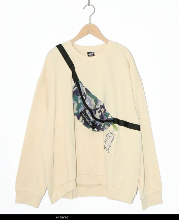 迷彩背包貓吊飾功能上衣 