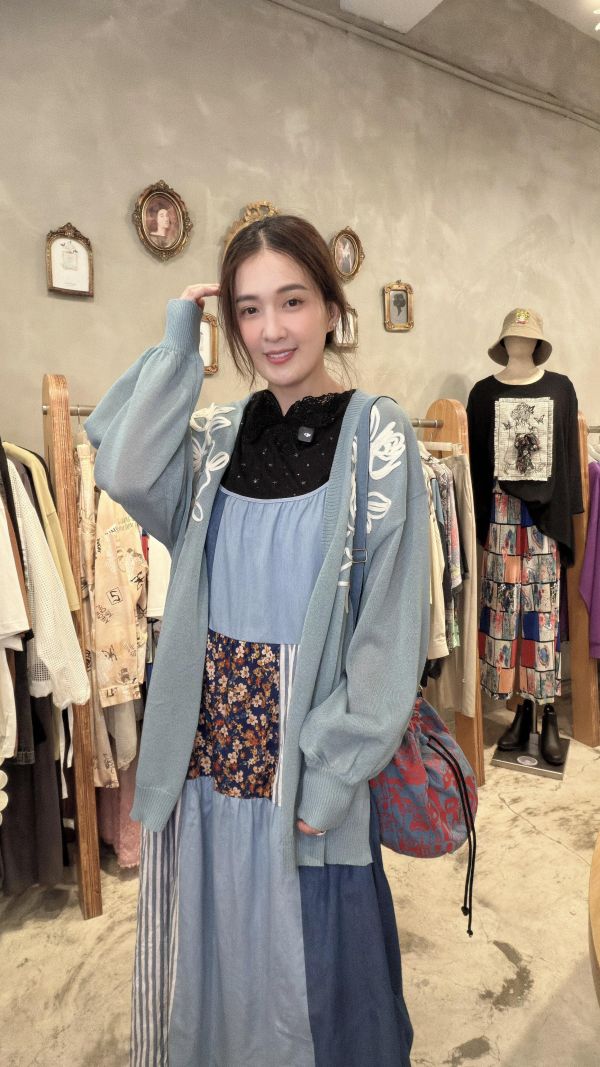 碎花條紋拼接細肩帶洋裝 