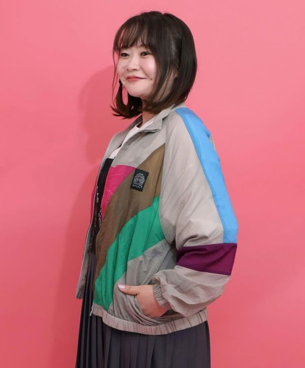 色塊拼接運動外套 