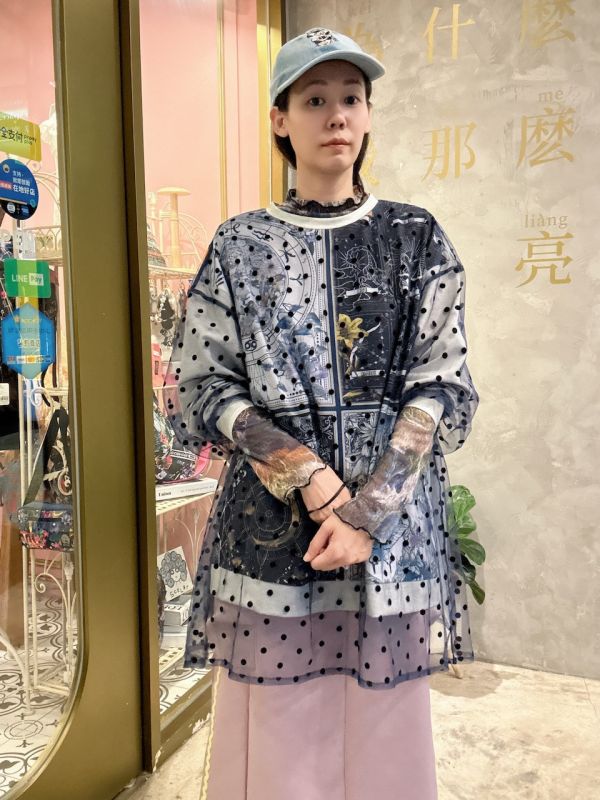 塔羅星空植絨點點紗上衣 