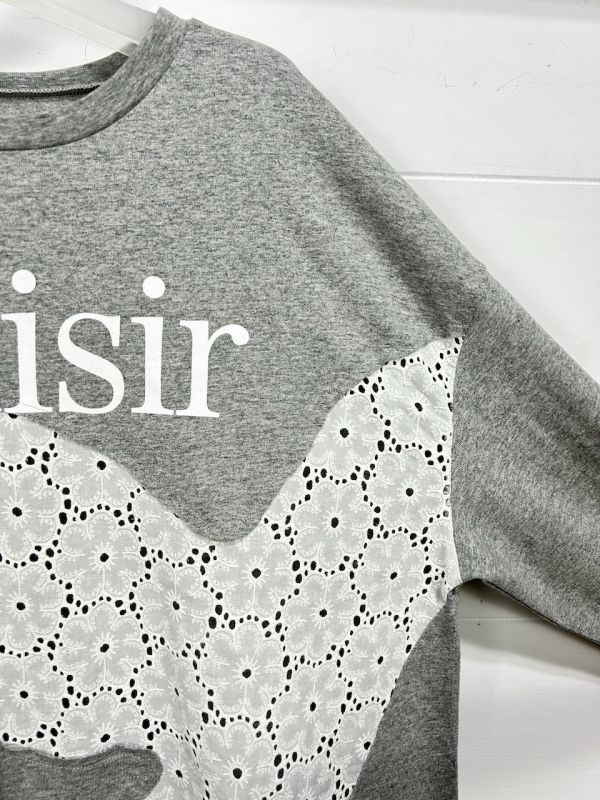 PREMIUM系-鏤空小花蝴蝶上衣 