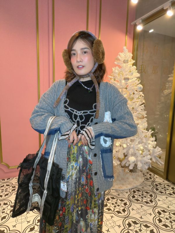 造型拼袖朵朵內搭衣 