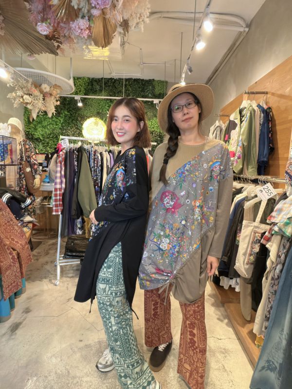 滿版圖騰針織寬褲 