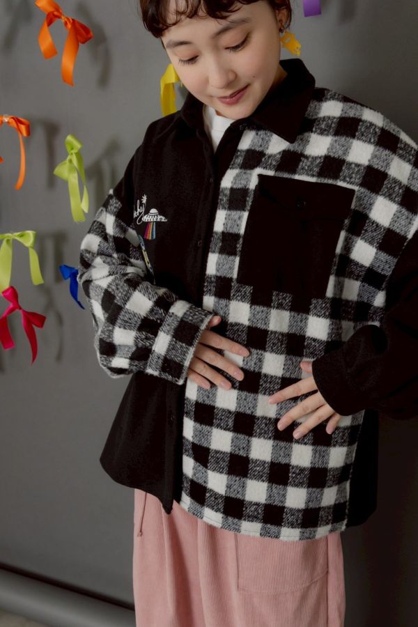 塗鴉刺繡格子拼接襯衫 