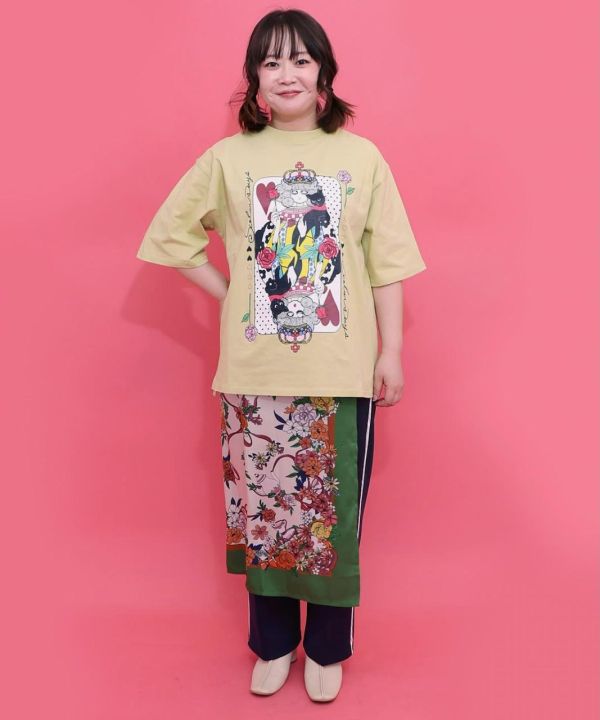 娃娃頭貓咪皇撲克牌上衣 